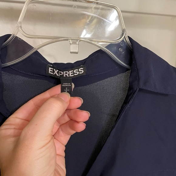Express Small Blouse - Picture 3 of 6